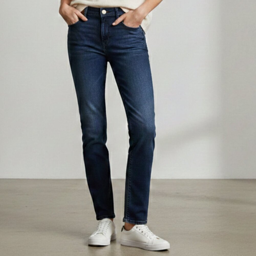 DKNY Jeans Straight Leg Dark Wash Denim – Size 2×32 (NWOT)